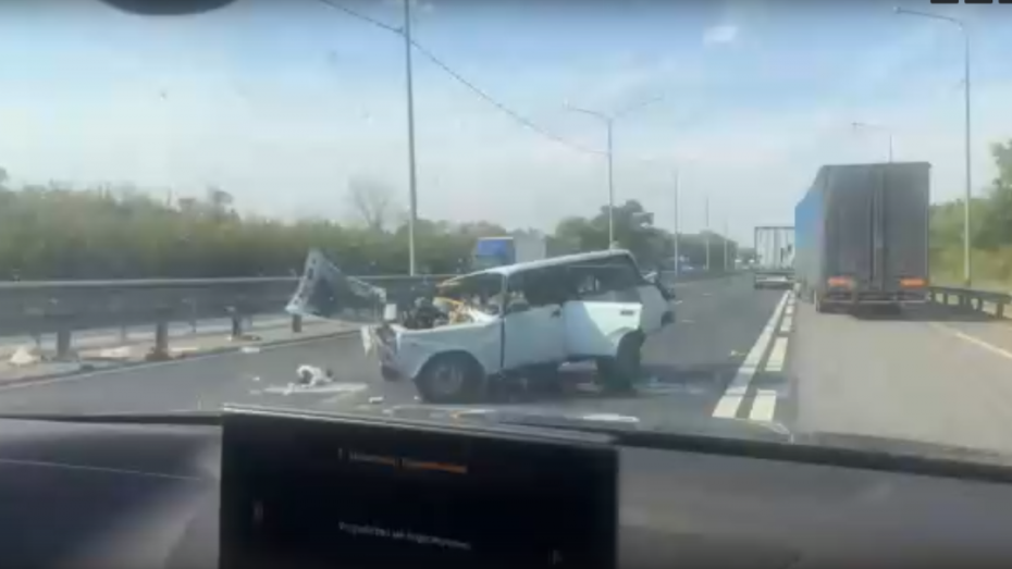 В Сети опубликовали видео страшной аварии без пострадавших в Воронежской области