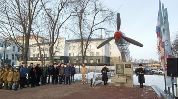 Монумент «Крылья Победы» в честь летчика – Героя СССР Александра Авдеева открыли под Воронежем