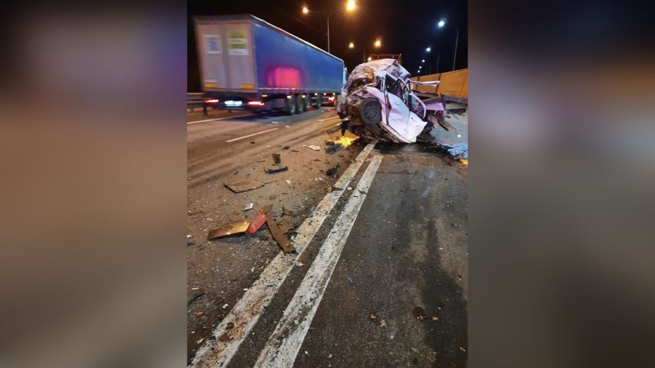Тягач смял Opel на трассе в Воронежской области: погиб 35-летний мужчина