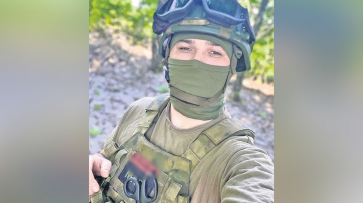 «На нашу долю выпало защищать страну». Участника СВО из Воронежской области наградили медалями за личное мужество