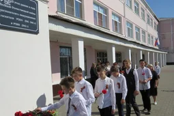 В лискинской школе №17 открыли новую мемориальную доску эвакуационным военным госпиталям