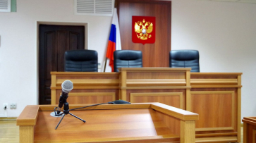 Воронежцу назначили 3 года условно за попытку задушить полицейского