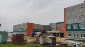 Строительство школы на 1,2 тыс мест в Воронежской области подошло к завершающему этапу